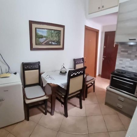 Romeo'S Guest House Berat Exterior foto