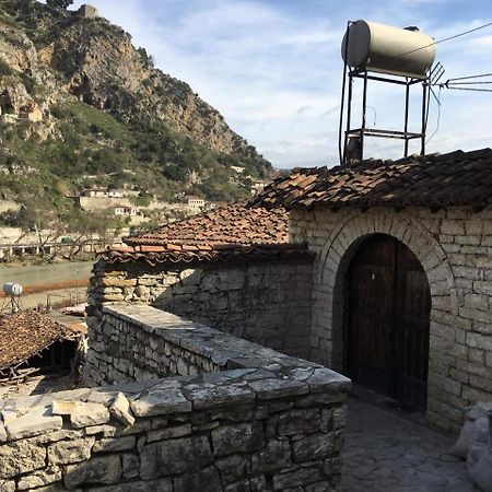 Romeo'S Guest House Berat Exterior foto