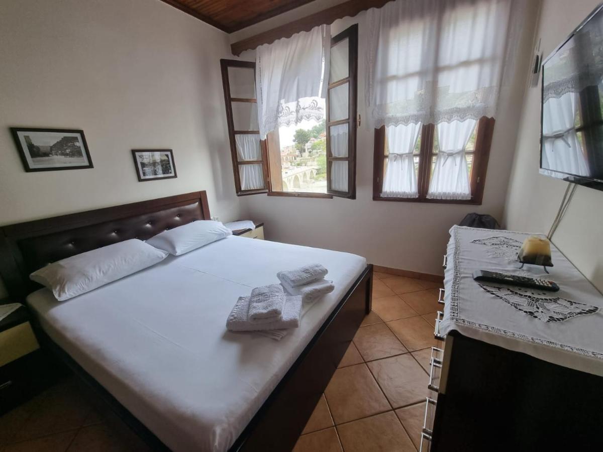 Romeo'S Guest House Berat Exterior foto