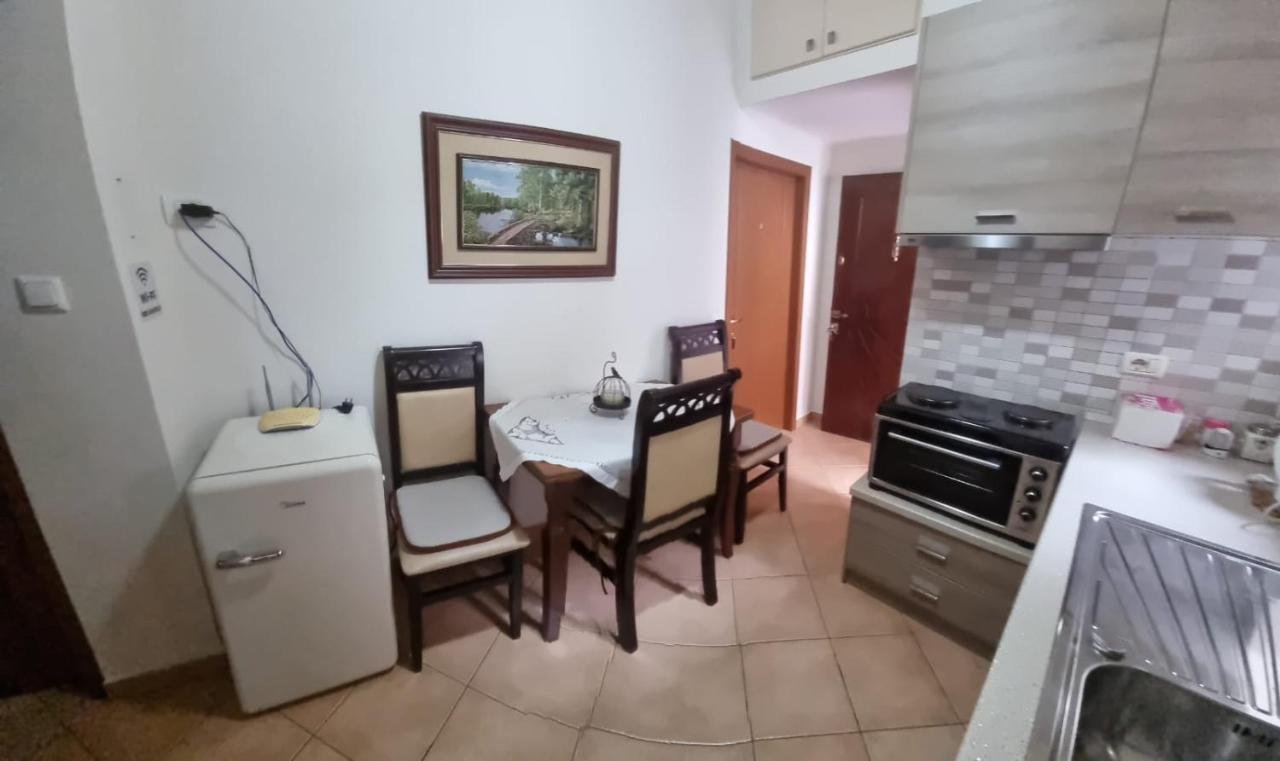 Romeo'S Guest House Berat Exterior foto