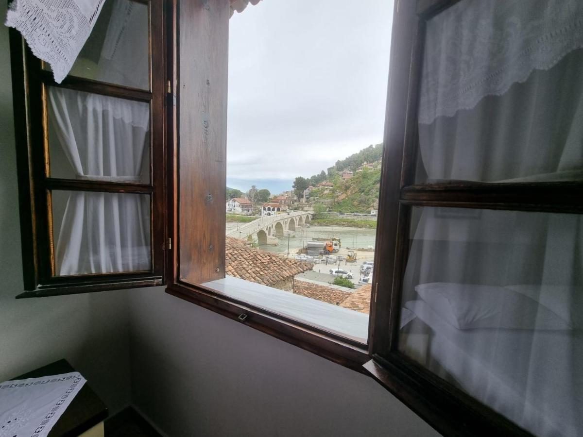 Romeo'S Guest House Berat Exterior foto