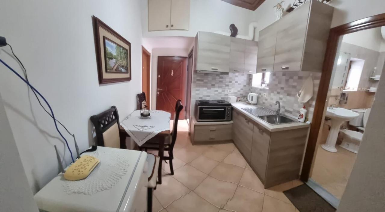 Romeo'S Guest House Berat Exterior foto