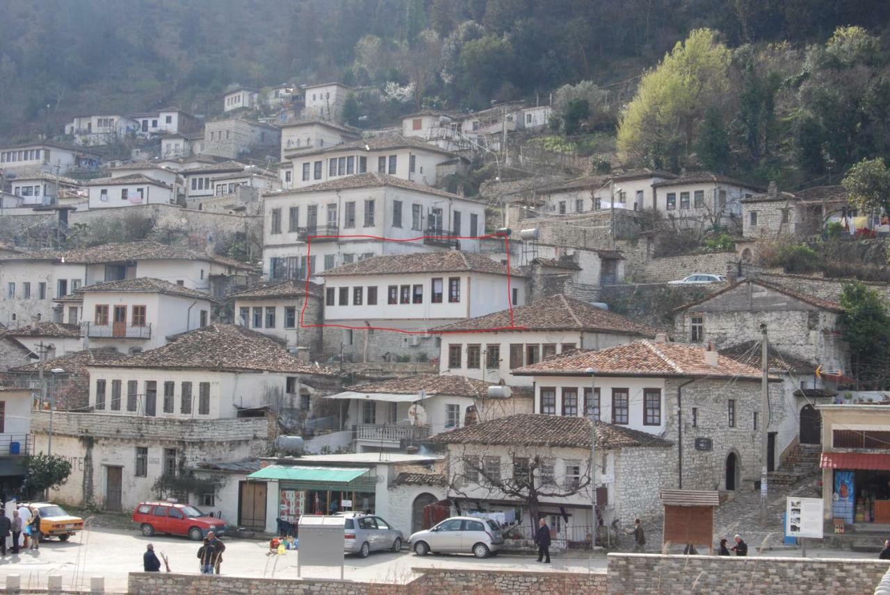 Romeo'S Guest House Berat Exterior foto